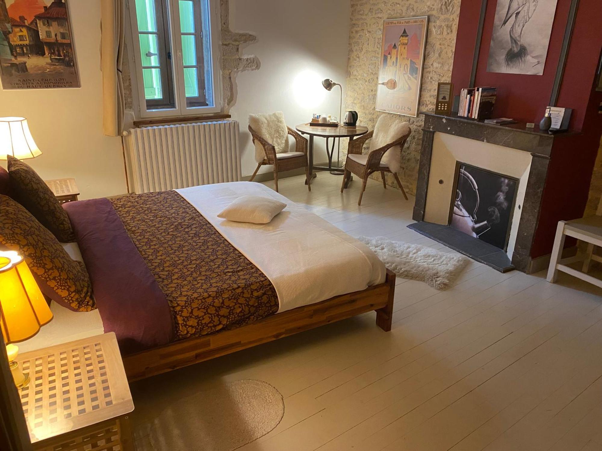 Chambre D'Hotes Les 3 Cochons D'Olt Arcambal Dış mekan fotoğraf
